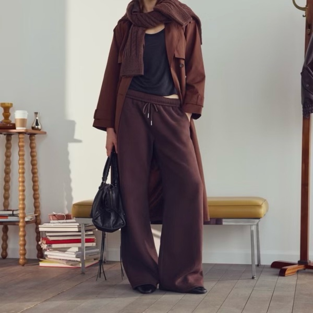 High Rise Wide Leg Sunday Sweatpant - Picture 10 of 10